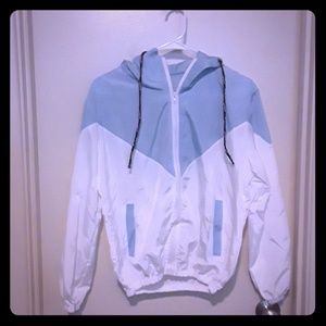 Rain coat/windbreaker.